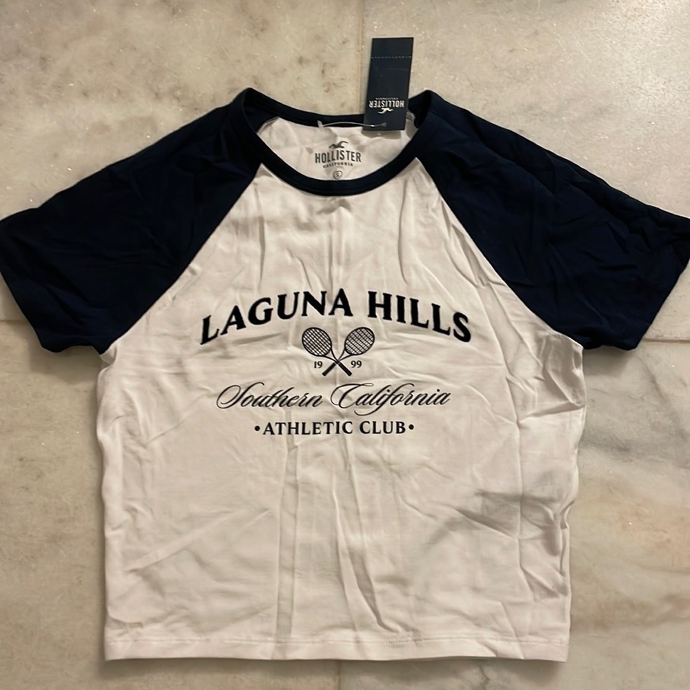 Hollister Graphic Crop Tee